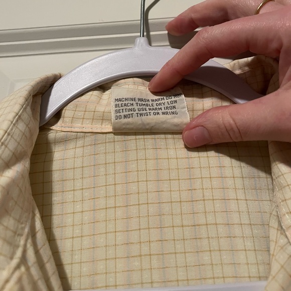 Exclusive Imports Button Down Size 11/12 - Picture 4 of 8